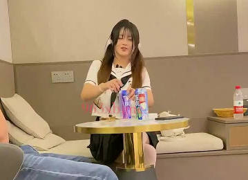 杏吧原创.今天约了个可爱的学生妹-周星星